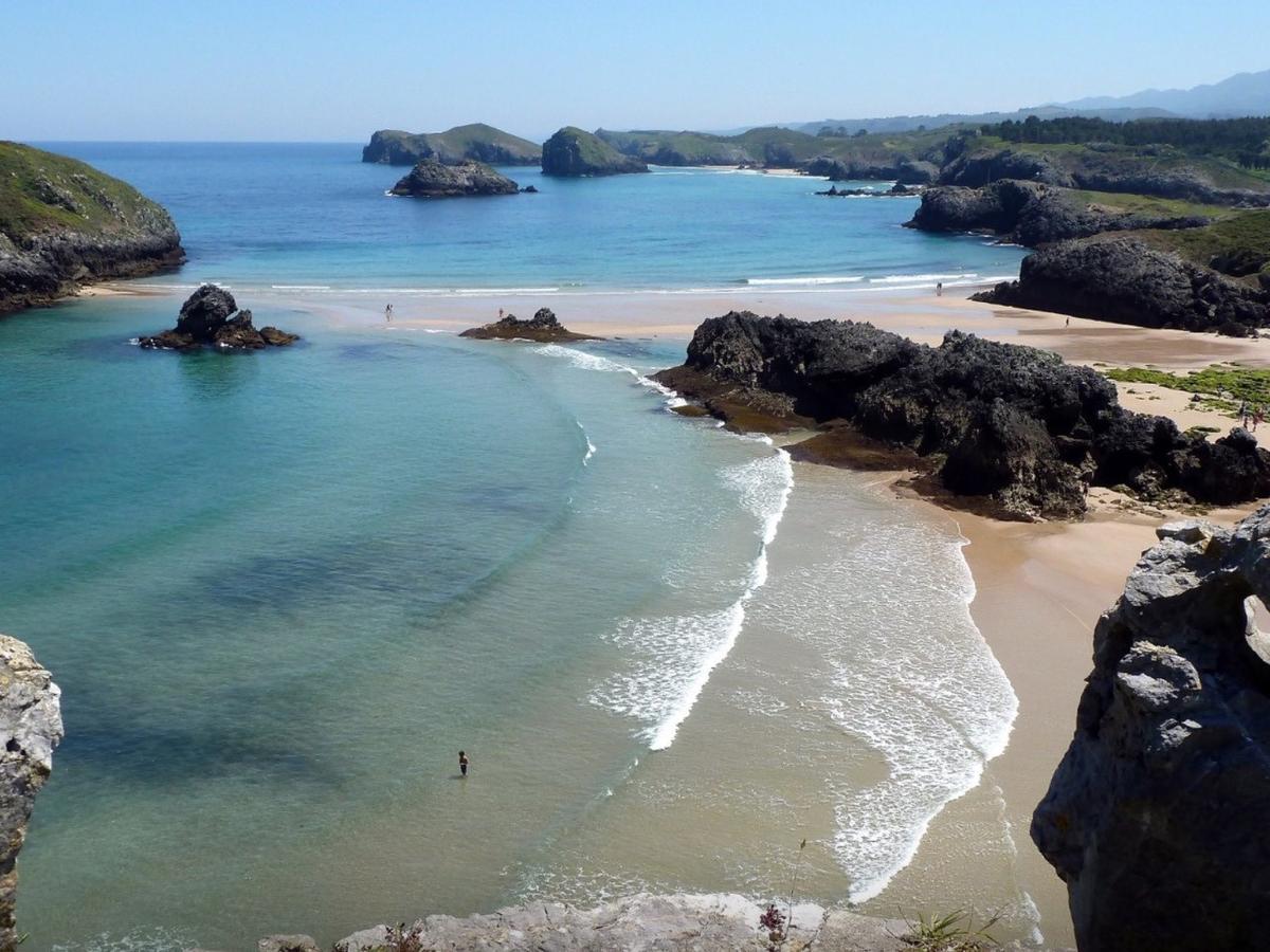 Albergue La Casona Del Peregrino Llanes Eksteriør bilde