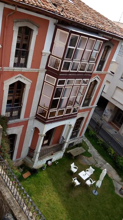 Albergue La Casona Del Peregrino Llanes Eksteriør bilde
